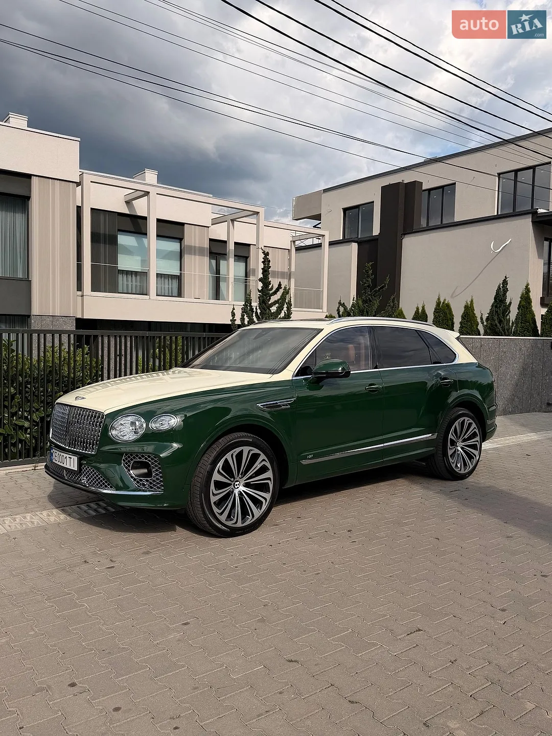 2022 Bentley Bentayga - мініатюра 8