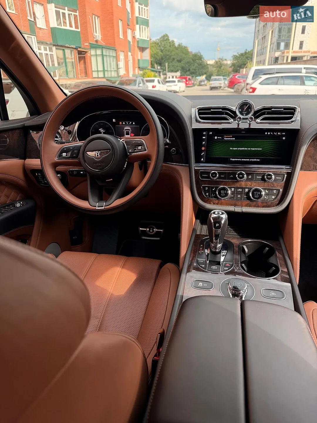 2022 Bentley Bentayga - мініатюра 12