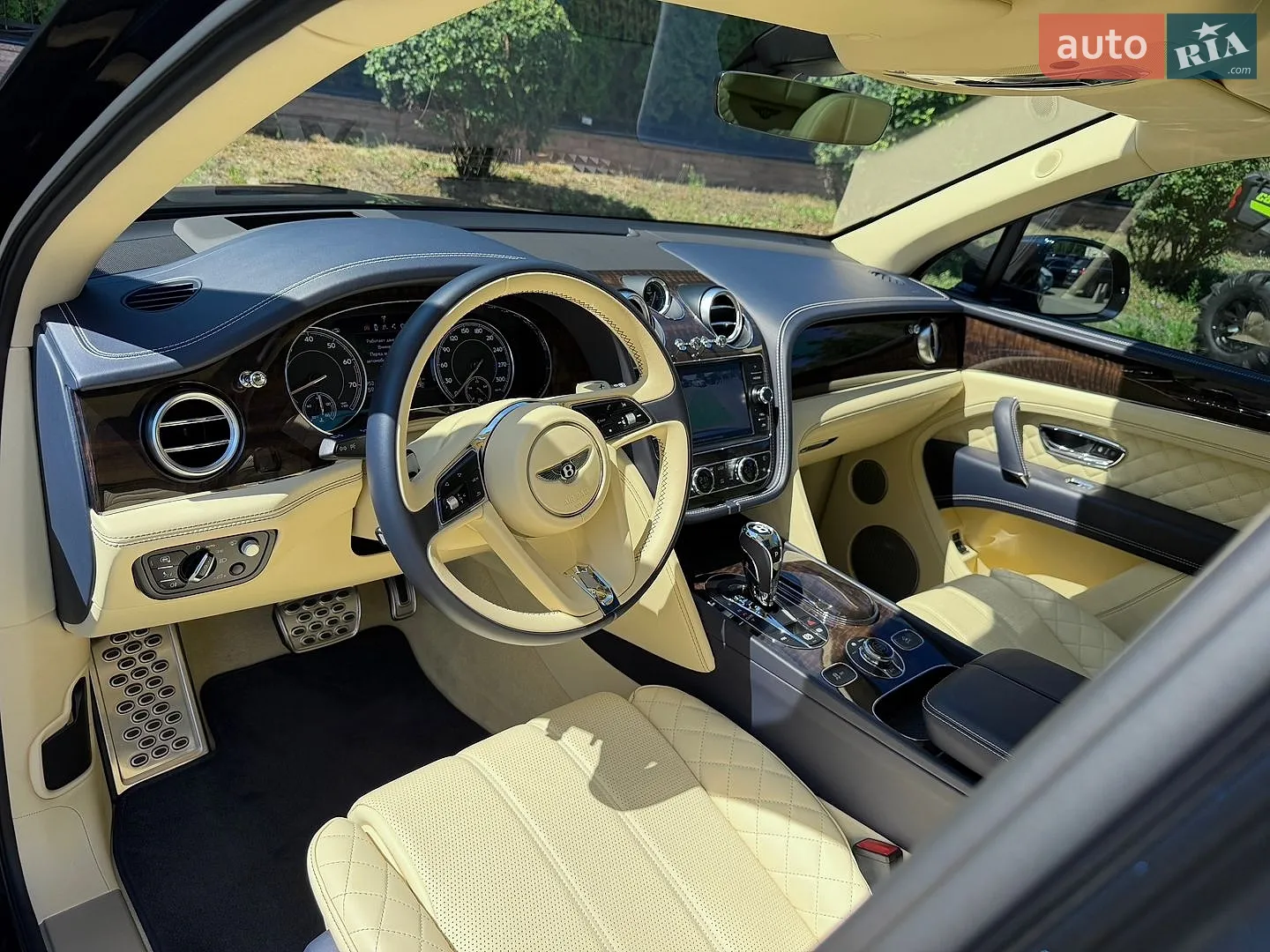 2016 Bentley Bentayga - мініатюра 4