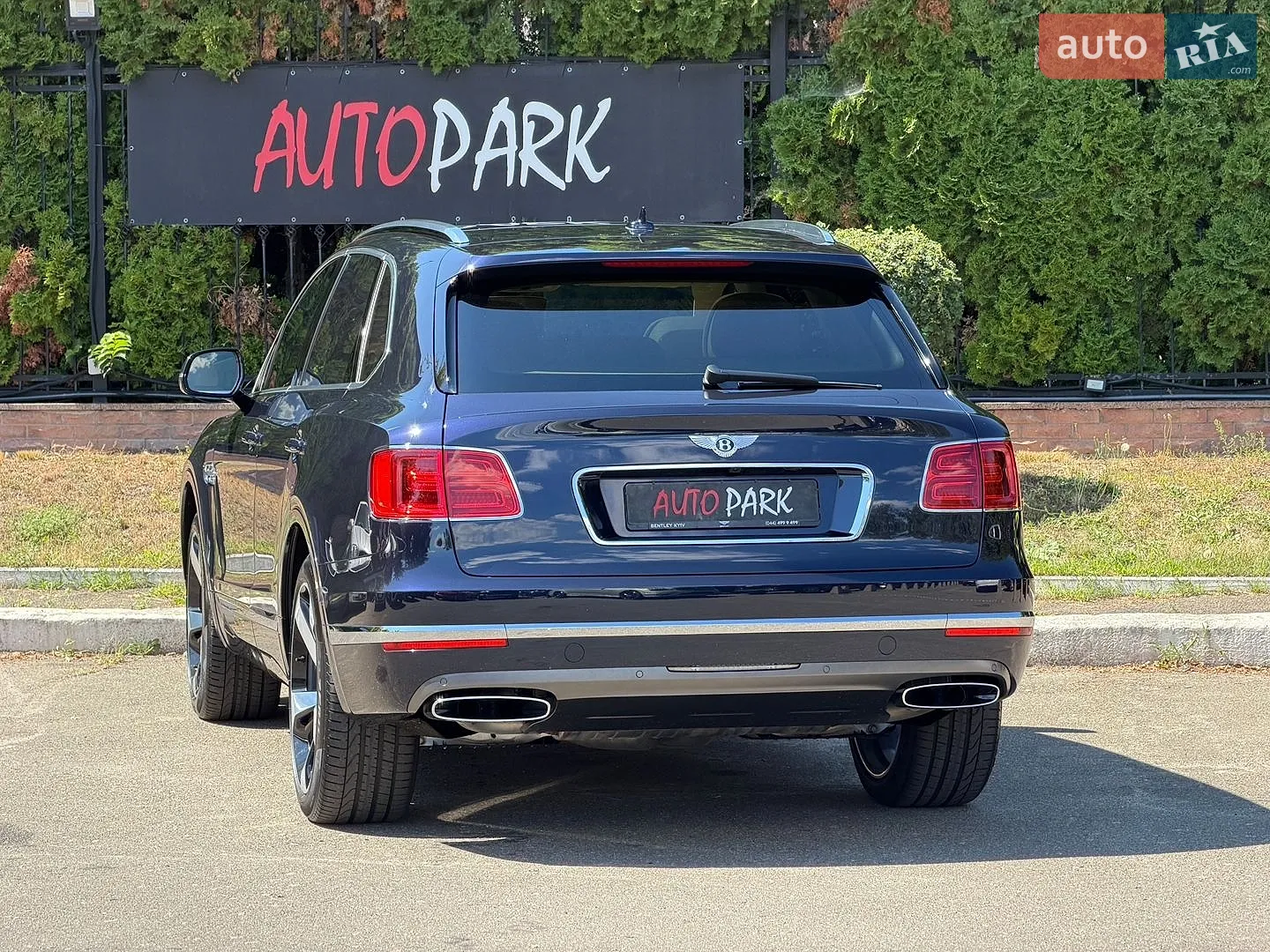 2016 Bentley Bentayga - мініатюра 14