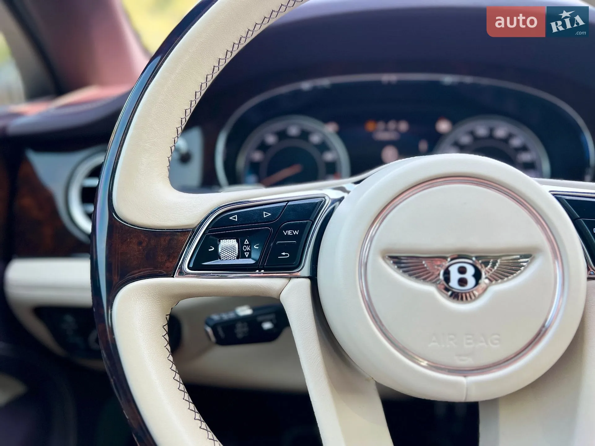 2020 Bentley Bentayga - мініатюра 52
