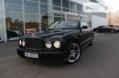 Купе Bentley Brooklands 2010 в Києві