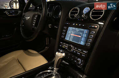 Седан Bentley Continental Flying Spur 2005 в 