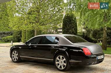 Седан Bentley Continental Flying Spur 2007 в 