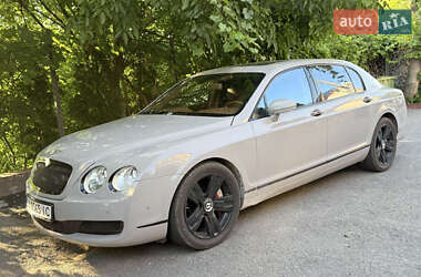 Седан Bentley Continental Flying Spur 2006 в 
