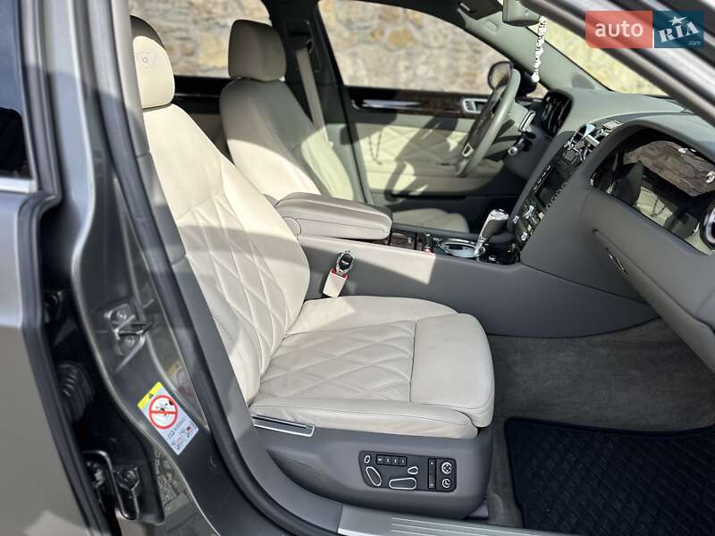 Седан Bentley Continental Flying Spur 2008 в Рівному