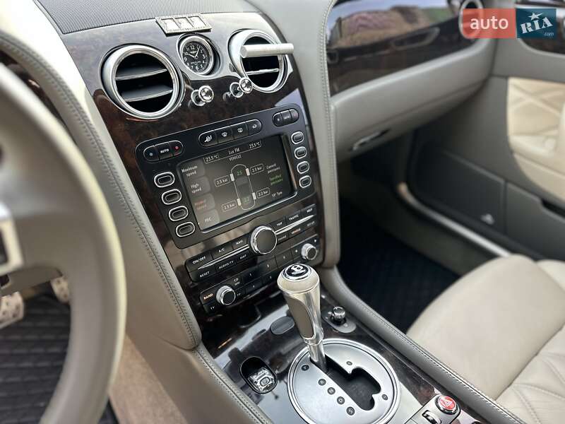 Седан Bentley Continental Flying Spur 2008 в Рівному