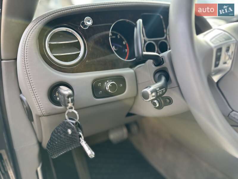 Седан Bentley Continental Flying Spur 2008 в Рівному