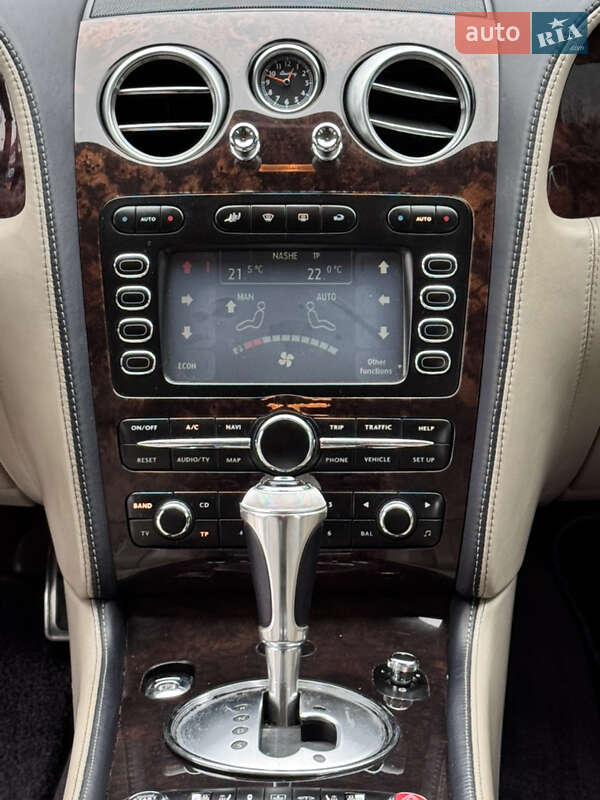 Седан Bentley Continental Flying Spur 2006 в Києві фото 29 Седан Bentley Continental Flying Spur 2006 в Києві