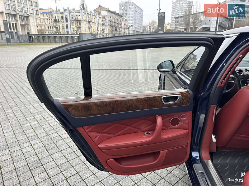 Седан Bentley Continental Flying Spur 2012 в Києві