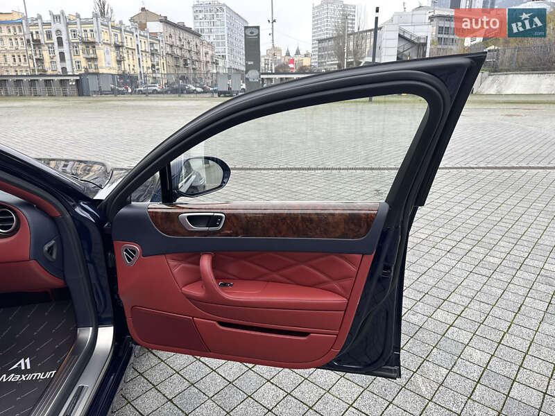 Седан Bentley Continental Flying Spur 2012 в Києві