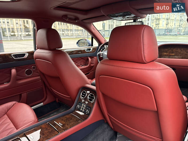 Седан Bentley Continental Flying Spur 2012 в Києві