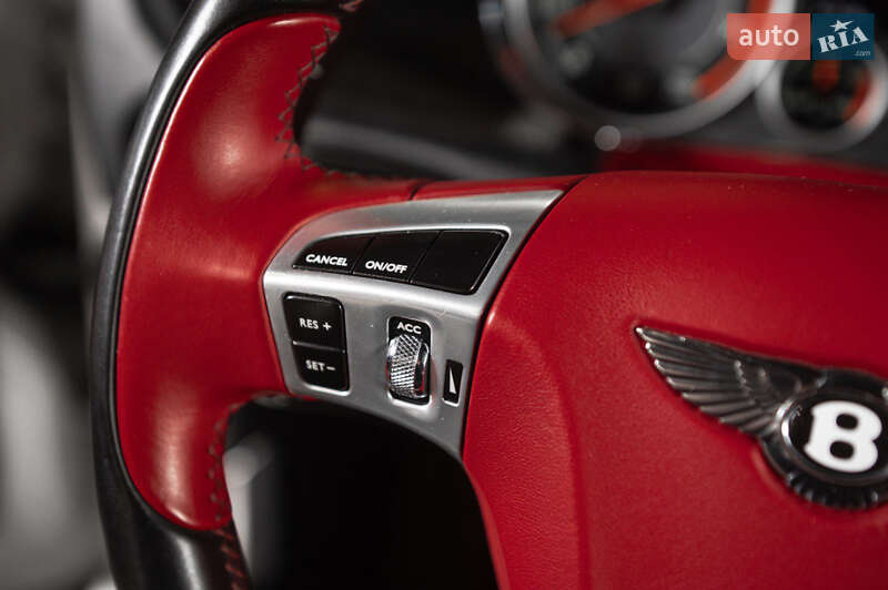 Купе Bentley Continental GT 2012 в Одесі