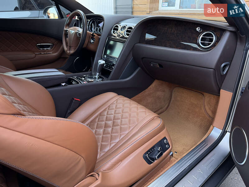 Купе Bentley Continental GT 2016 в Киеве