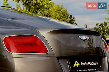 Купе Bentley Continental GT 2016 в 