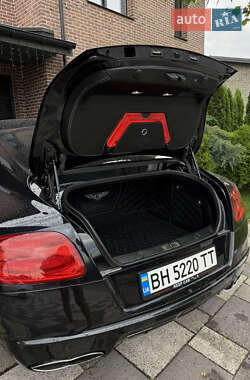 Купе Bentley Continental GT 2011 в 