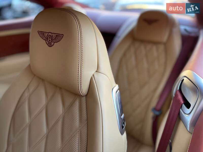Купе Bentley Continental GT 2012 в Києві фото 61 Купе Bentley Continental GT 2012 в Києві