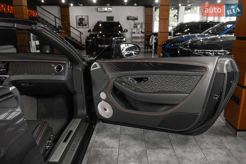Кабриолет Bentley Continental GT 2022 в Одессе фото 85 Кабриолет Bentley Continental GT 2022 в Одессе