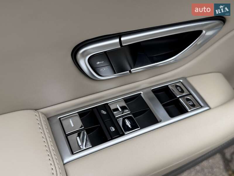 Купе Bentley Continental GT 2011 в Киеве фото 64 Купе Bentley Continental GT 2011 в Киеве