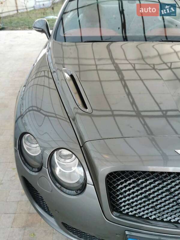 Купе Bentley Continental 2010 в Києві