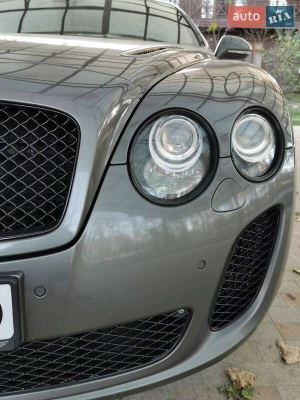 Купе Bentley Continental 2010 в Києві