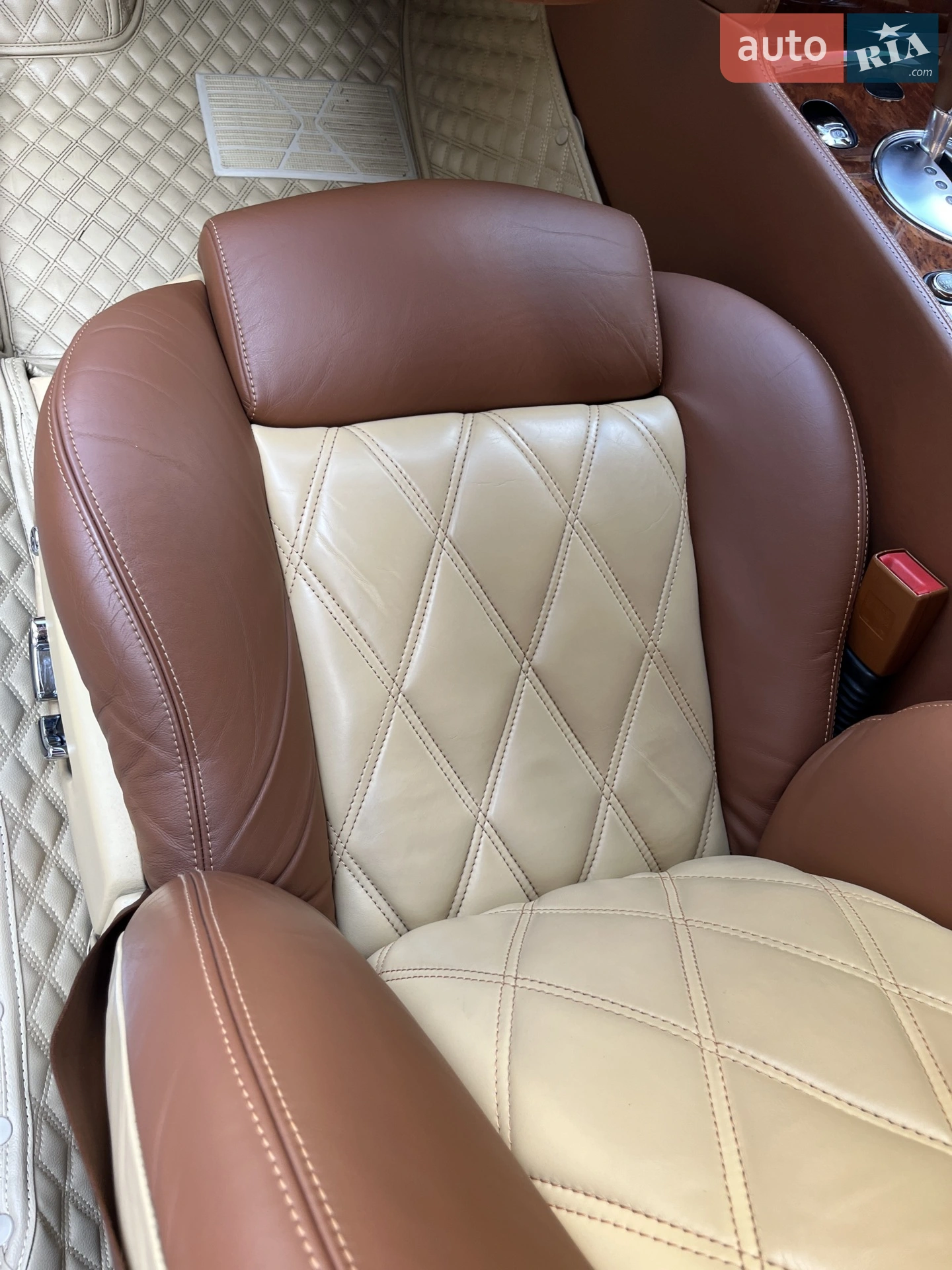 Bentley Continental 2005 VIN SCBCE63W75C030350 фото оголошення 13 з 54