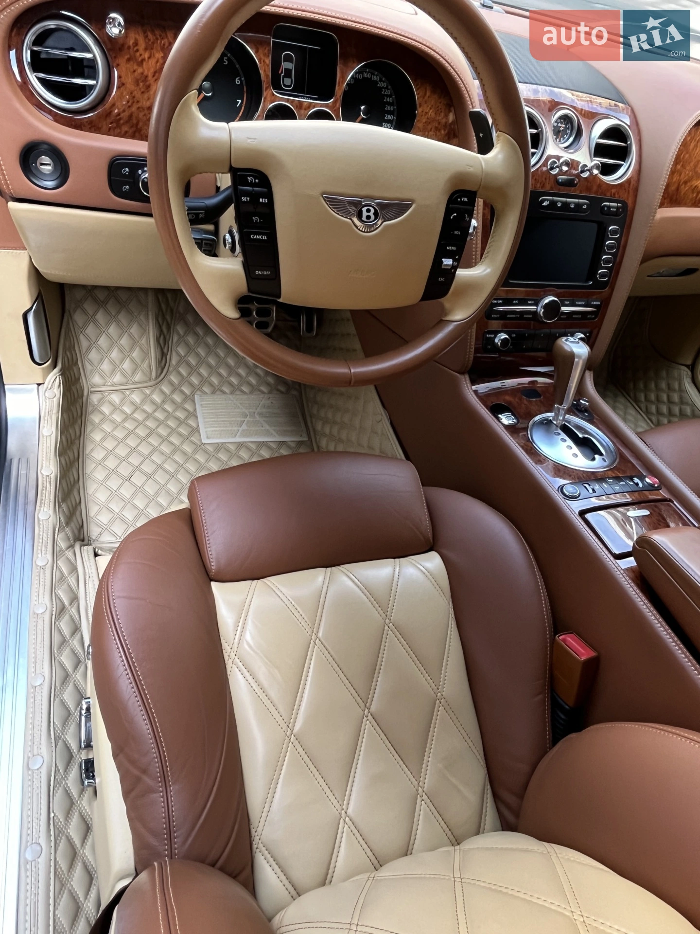 Bentley Continental 2005 VIN SCBCE63W75C030350 фото оголошення 11 з 54