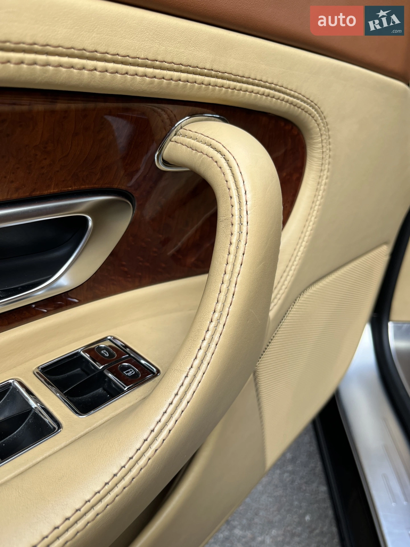 Bentley Continental 2005 VIN SCBCE63W75C030350 фото оголошення 35 з 54