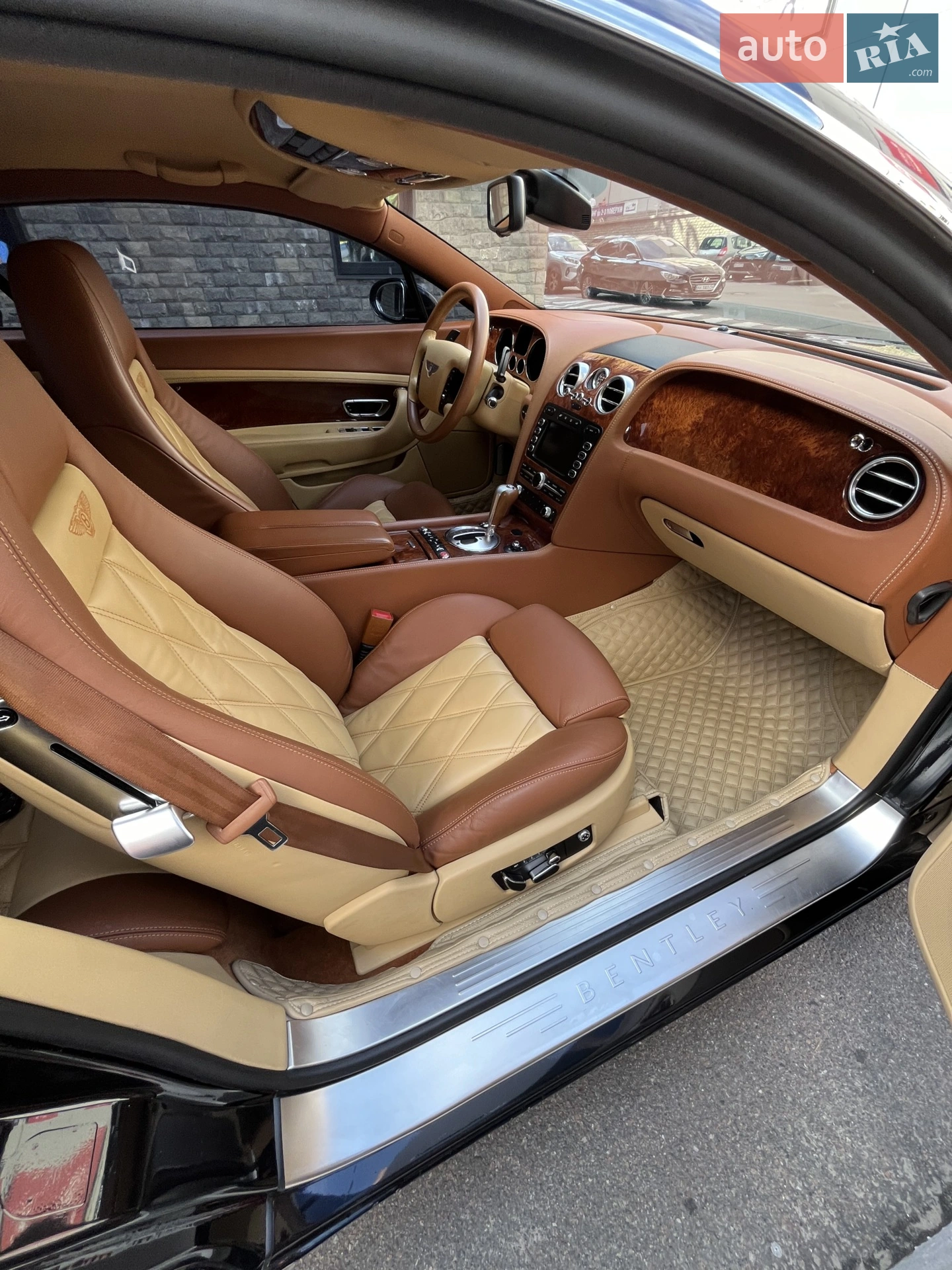Bentley Continental 2005 VIN SCBCE63W75C030350 фото оголошення 43 з 54