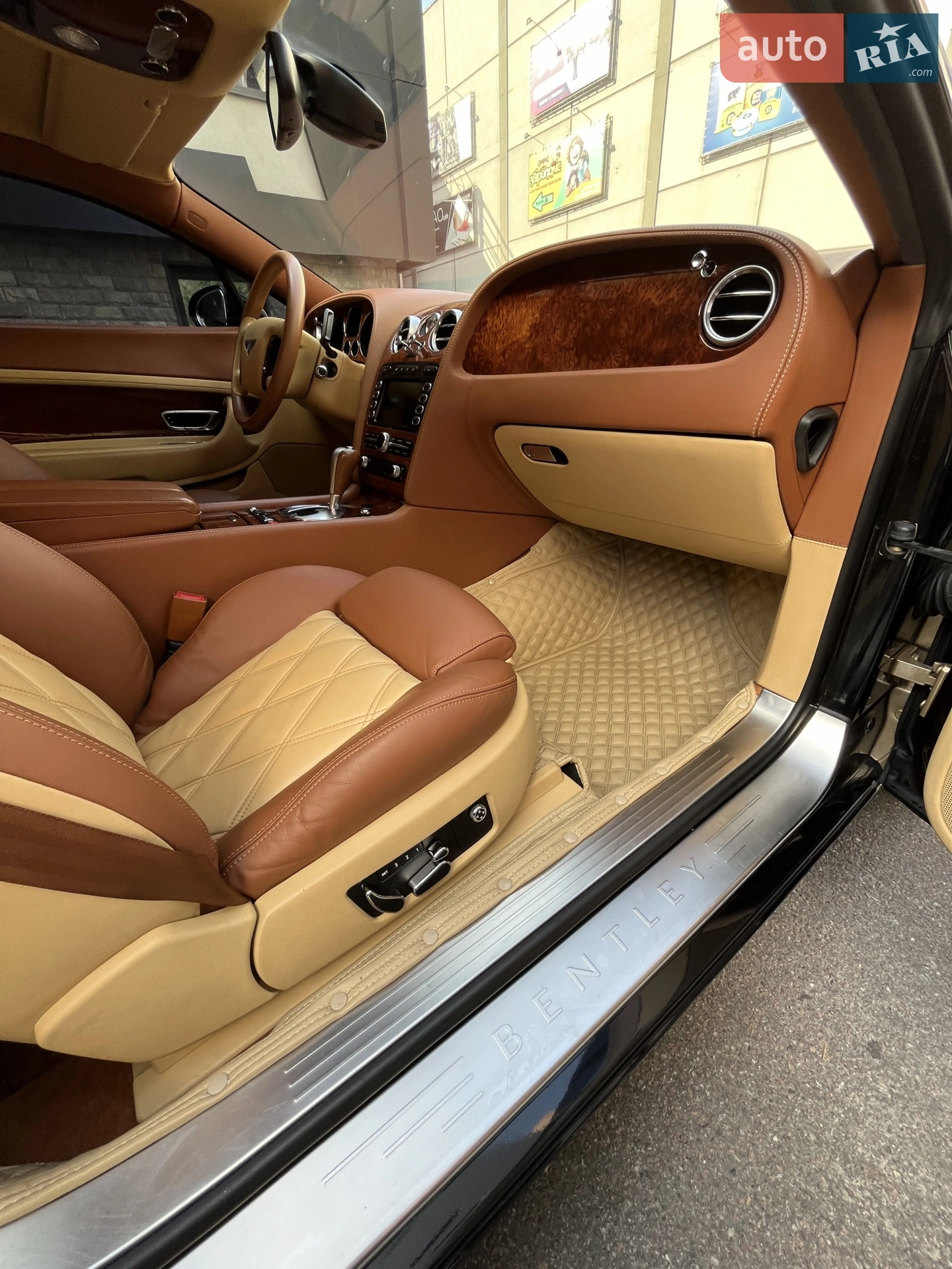 Bentley Continental 2005 VIN SCBCE63W75C030350 фото оголошення 45 з 54