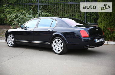 Седан Bentley Flying Spur 2006 в Киеве