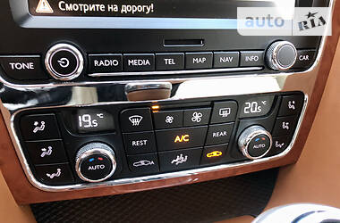 Седан Bentley Flying Spur 2013 в Киеве