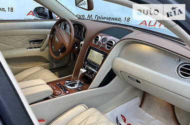 Седан Bentley Flying Spur 2013 в Киеве