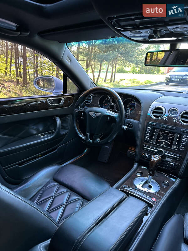 Седан Bentley Flying Spur 2008 в Львові