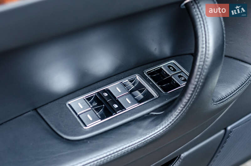 Седан Bentley Flying Spur 2007 в Киеве