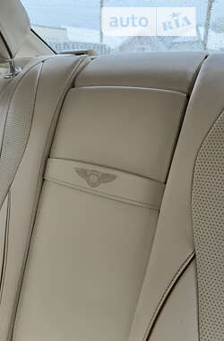 Седан Bentley Flying Spur 2013 в Мукачевому