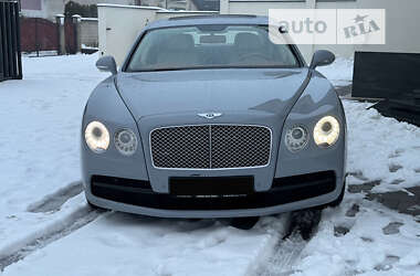 Седан Bentley Flying Spur 2013 в Ужгороді