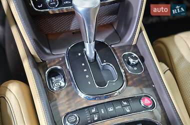 Седан Bentley Flying Spur 2017 в 