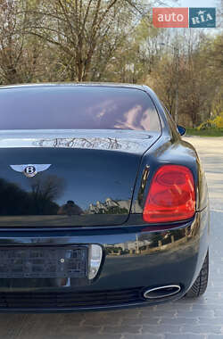 Купе Bentley Flying Spur 2007 в 