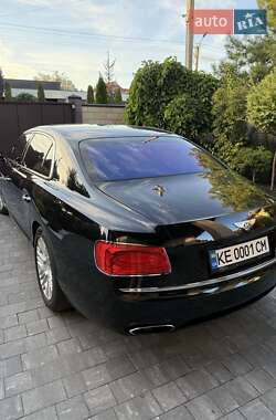 Седан Bentley Flying Spur 2013 в 