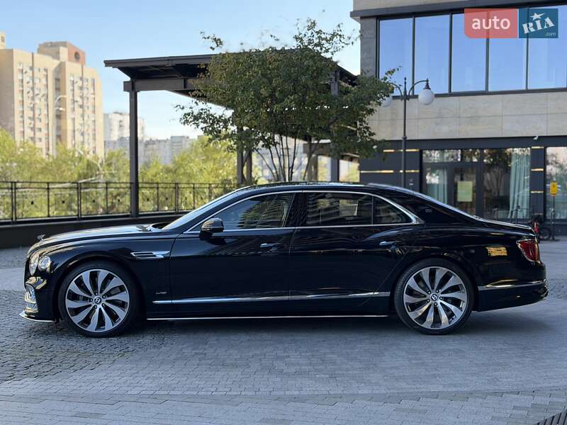 Седан Bentley Flying Spur 2020 в Киеве