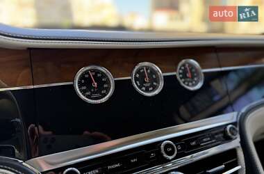 Седан Bentley Flying Spur 2020 в 