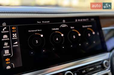 Седан Bentley Flying Spur 2020 в 