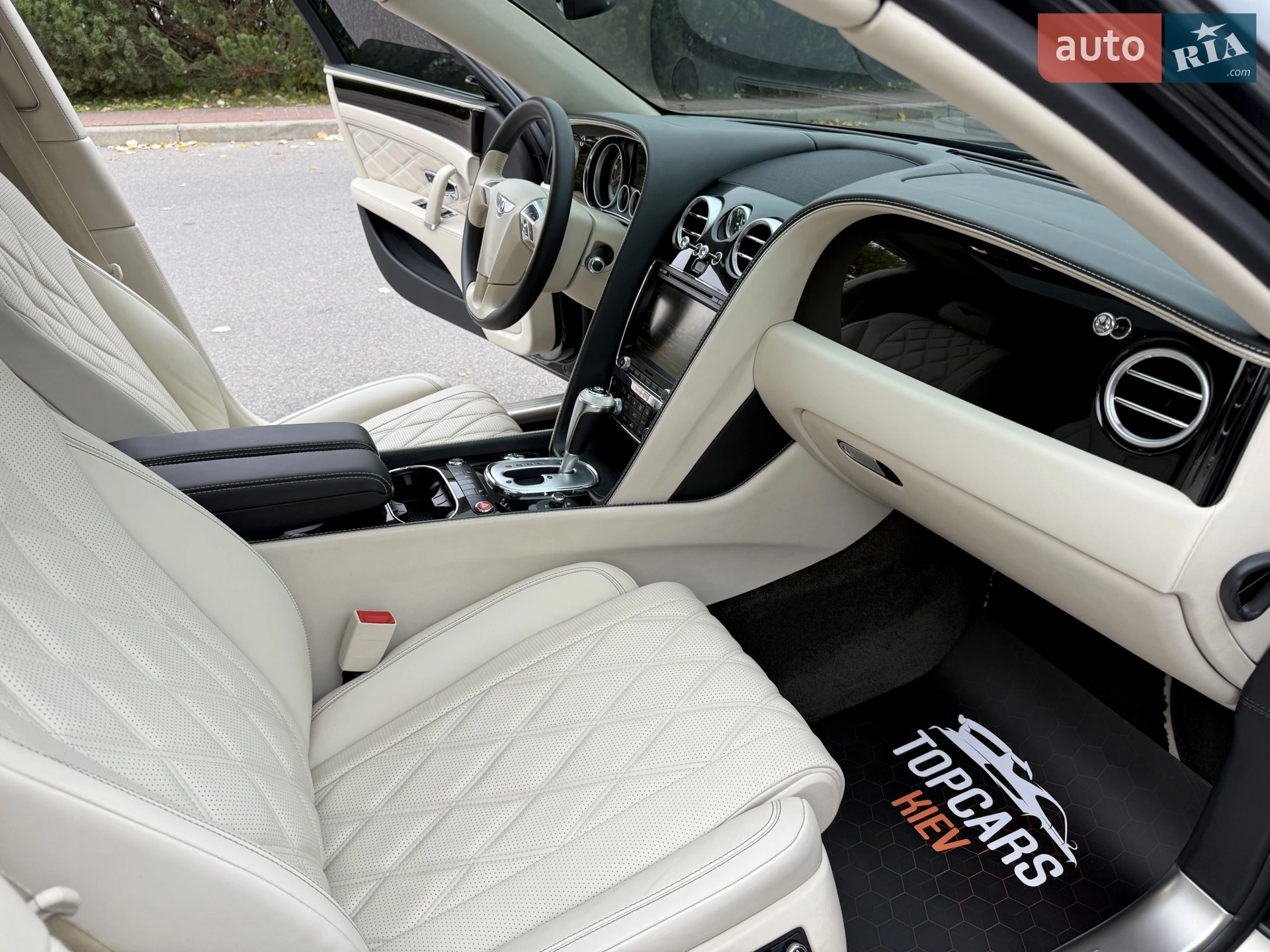 2013 Bentley Flying Spur - мініатюра 43
