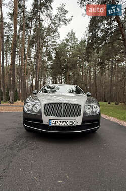 Седан Bentley Flying Spur 2018 в Києві