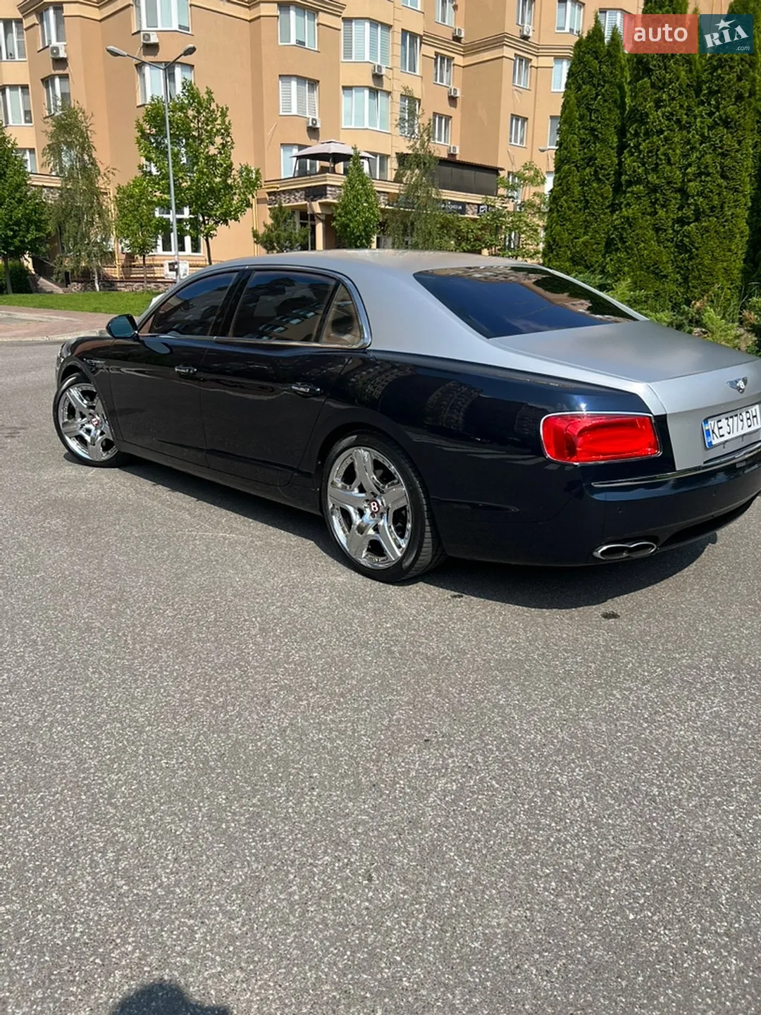 2015 Bentley Flying Spur - мініатюра 11