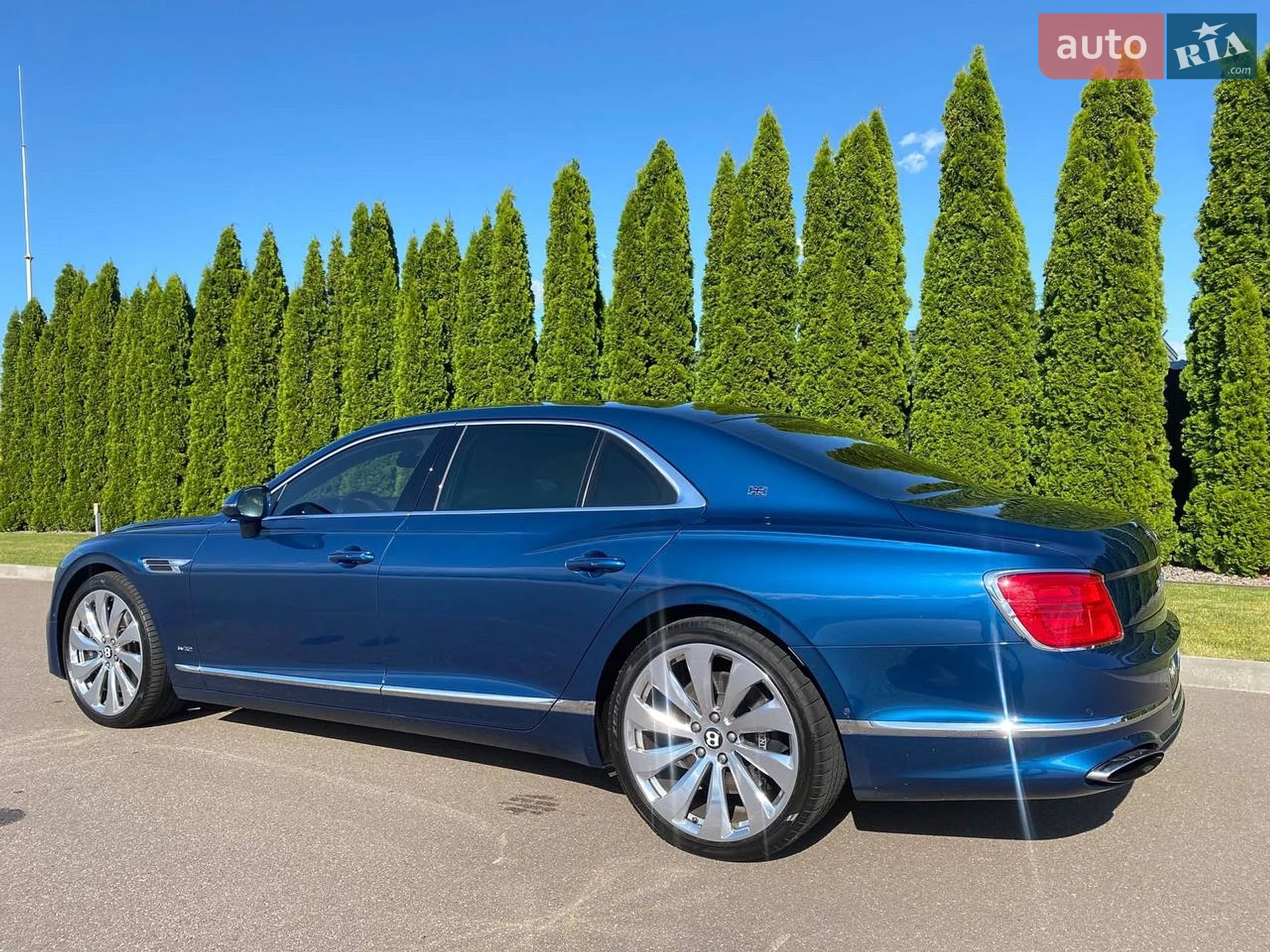 2020 Bentley Flying Spur - мініатюра 9