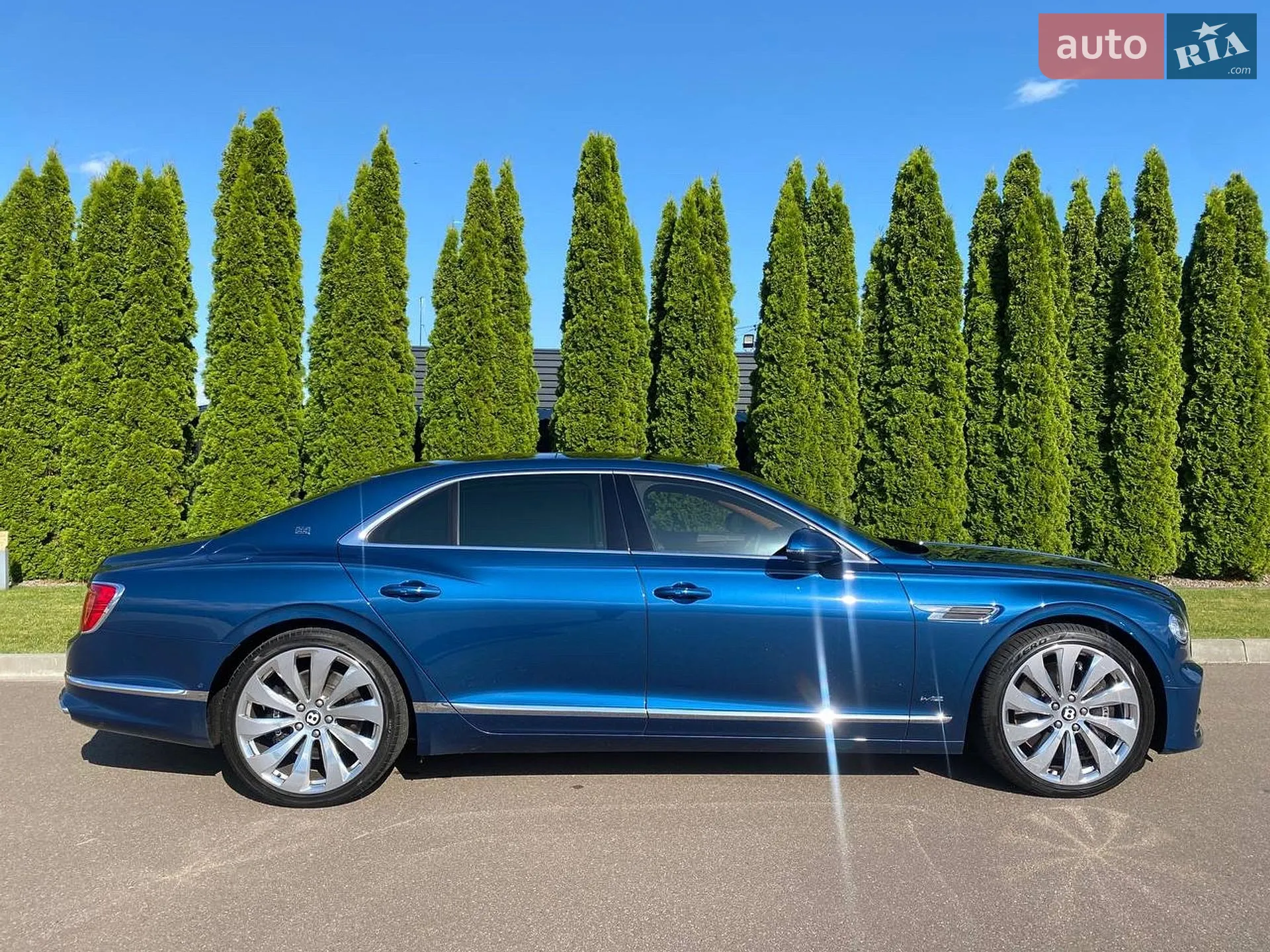 2020 Bentley Flying Spur - мініатюра 7