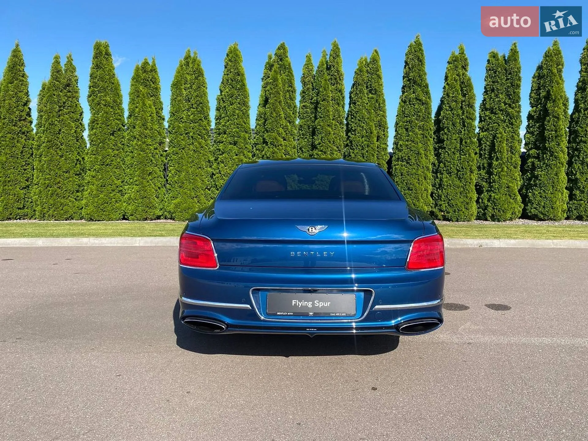 2020 Bentley Flying Spur - мініатюра 10