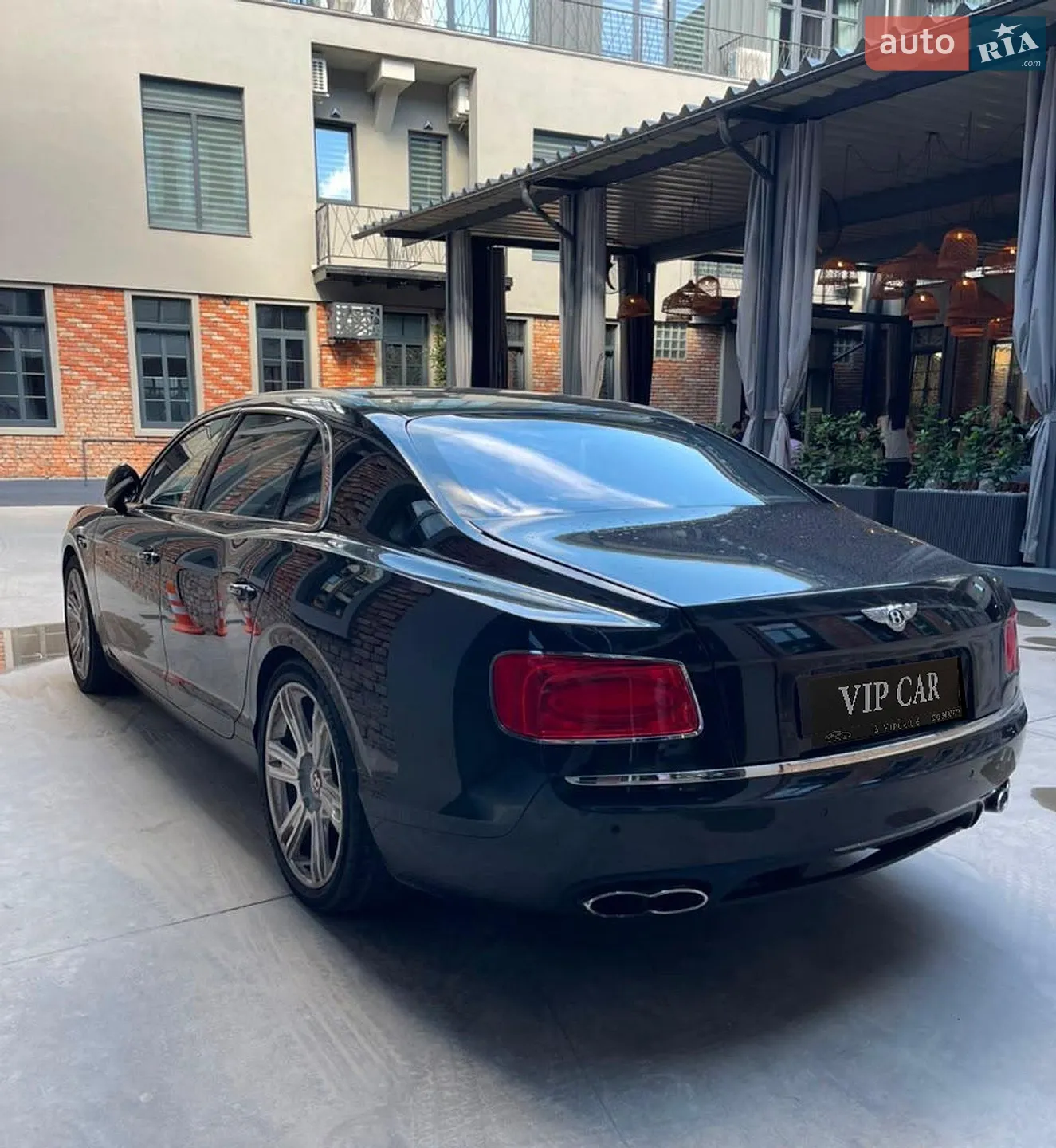 2015 Bentley Flying Spur - мініатюра 3